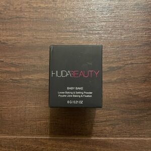 NEW Huda Beauty Mini Baby Bake, Shade Coffee Cake